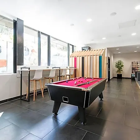 Broadstone Hall - Student Hotell