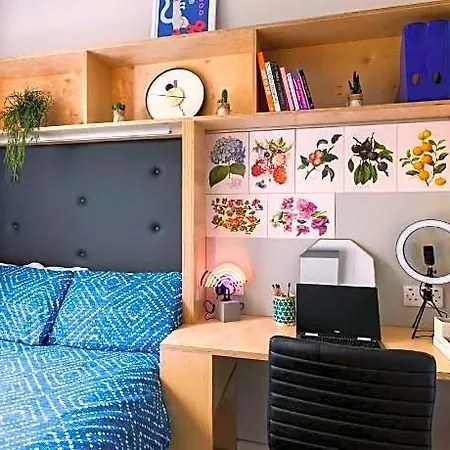 Broadstone Hall - Student